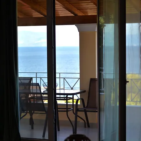 Tsaki Seaview Apartment Benitses  Exterior photo