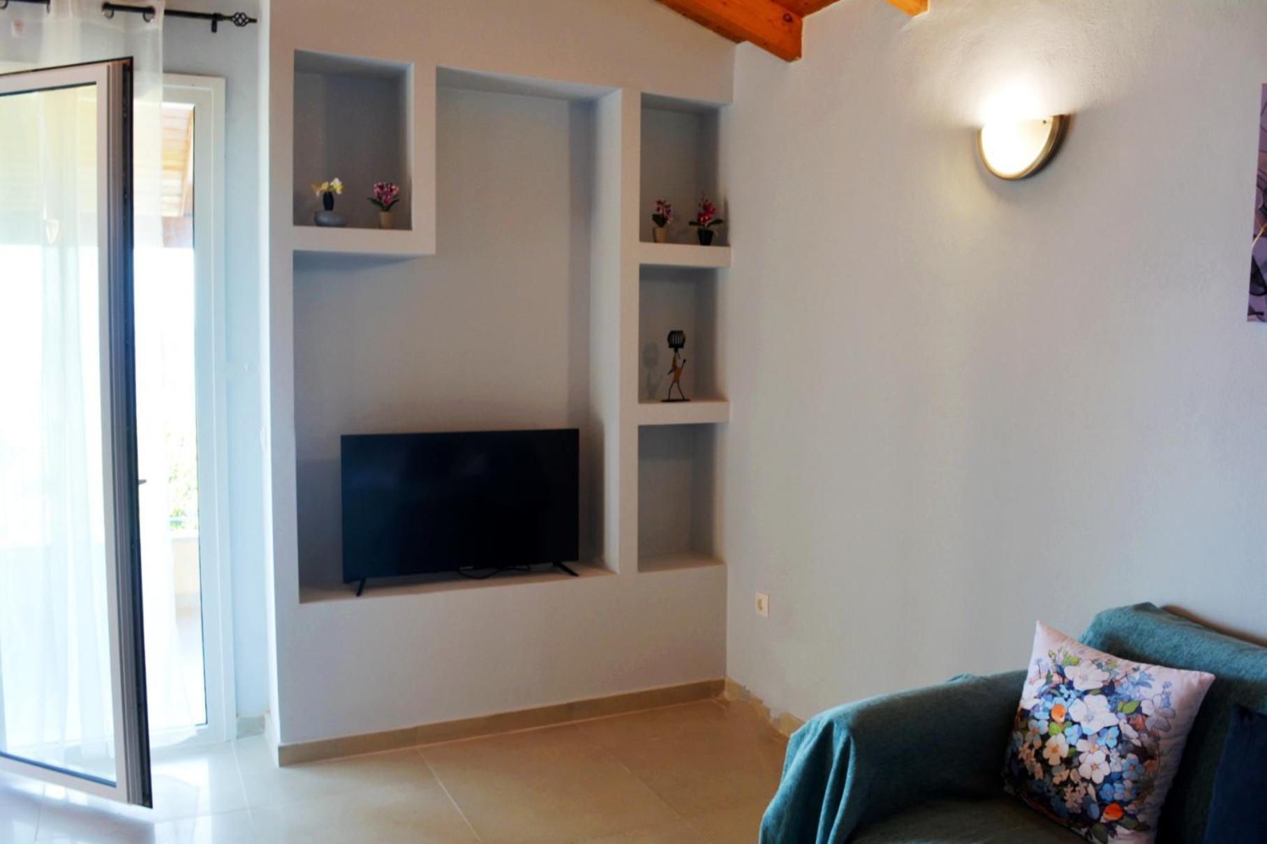 Tsaki Seaview Apartment